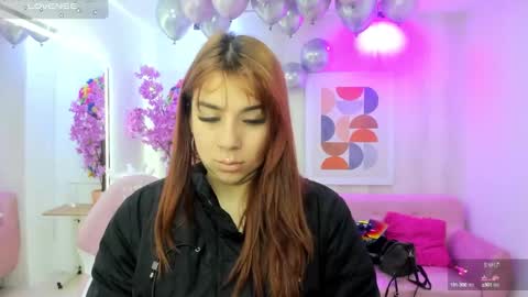 Snapshot of gabby_evanns chatting on 09-17-25, 11:45 gabby_evanns online show from 09-17-25, 11:45