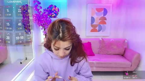 Snapshot of gabby_evanns chatting on 10-10-25, 11:53 gabby_evanns online show from 10-10-25, 11:53
