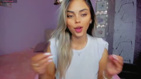 Snapshot of gabby_prieto chatting on 06-18-26, 04:13 Gaby online show from 06-18-26, 04:13