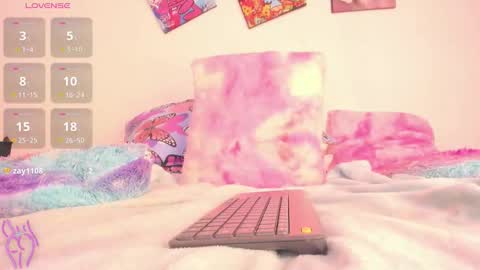 Snapshot of gabi_m chatting on 12-16-25, 12:21 please follow my friendasya zas online show from 12-16-25, 12:21