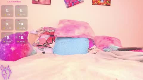 Snapshot of gabi_m chatting on 03-12-26, 11:05 please follow my friendasya zas online show from 03-12-26, 11:05