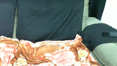 Snapshot of gabibrasil chatting on 01-18-25, 02:47 gaby layla online show from 01-18-25, 02:47