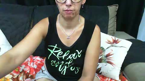 Snapshot of gabibrasil chatting on 01-19-25, 10:17 gaby layla online show from 01-19-25, 10:17