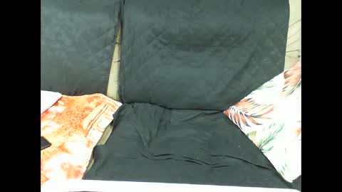 Snapshot of gabibrasil chatting on 01-31-25, 02:04 gaby layla online show from 01-31-25, 02:04