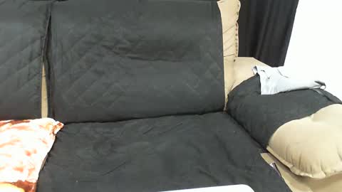 Snapshot of gabibrasil chatting on 02-21-25, 11:10 gaby layla online show from 02-21-25, 11:10