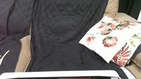 Snapshot of gabibrasil chatting on 03-06-25, 02:51 gaby layla online show from 03-06-25, 02:51