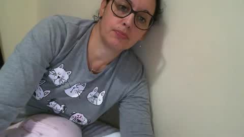 Snapshot of gabibrasil chatting on 05-25-26, 01:22 gaby layla online show from 05-25-26, 01:22