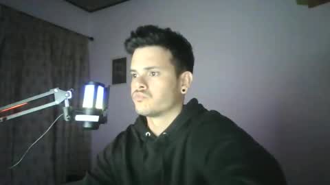 DonNadie online show from 05-05-26, 01:02
