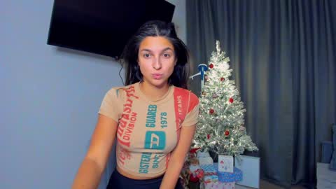 Snapshot of gabri_baby chatting on 01-01-25, 10:35 The next stream in car 1 december 10pm time in France online show from 01-01-25, 10:35