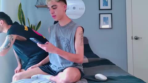 gabriel_and_geronimo online show from 09-10-25, 07:47