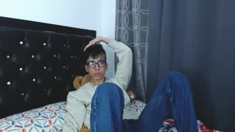 gabriel_x18 online show from 02-03-26, 06:22