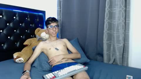 gabriel_x18 online show from 02-06-26, 05:56