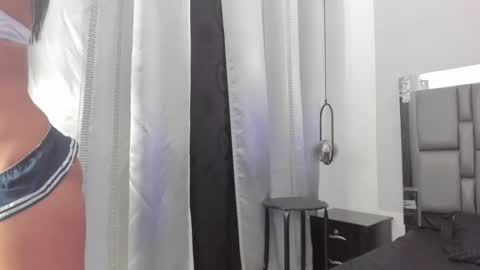 Snapshot of gabriela_lopez1 chatting on 01-23-25, 04:30 Gabriela  online show from 01-23-25, 04:30