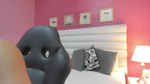 Gabriela salgado online show from 03-08-25, 10:54