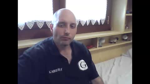 Snapshot of gabrielegr22 chatting on 10-15-25, 02:50 Gabriele online show from 10-15-25, 02:50