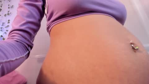 Snapshot of gabrielle_steele chatting on 12-20-24, 07:17 online show from 12-20-24, 07:17