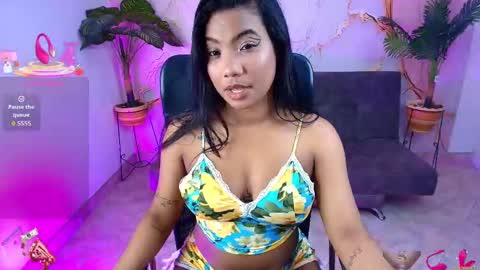 Snapshot of gaby_dams9 chatting on 09-26-25, 02:37 GABY online show from 09-26-25, 02:37