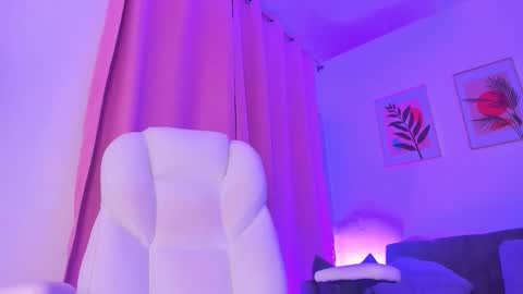 gaby online show from 11-24-25, 02:06