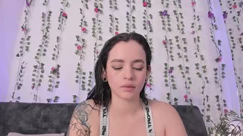 Snapshot of gaby_mason chatting on 02-19-25, 12:11 Gaby online show from 02-19-25, 12:11