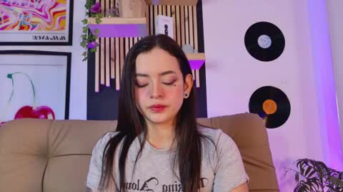 Snapshot of gaby_mason chatting on 09-29-25, 12:43 Gaby online show from 09-29-25, 12:43