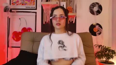 Snapshot of gaby_mason chatting on 10-10-25, 01:32 Gaby online show from 10-10-25, 01:32