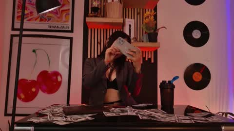 Snapshot of gaby_mason chatting on 11-05-25, 02:17 Gaby online show from 11-05-25, 02:17