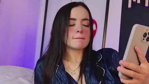 Snapshot of gaby_mason chatting on 11-17-25, 01:39 Gaby online show from 11-17-25, 01:39