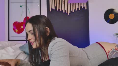 Snapshot of gaby_mason chatting on 12-15-25, 12:31 Gaby online show from 12-15-25, 12:31