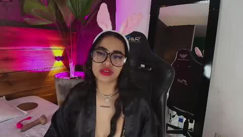 Snapshot of gaby_montiel chatting on 09-13-25, 05:07 online show from 09-13-25, 05:07