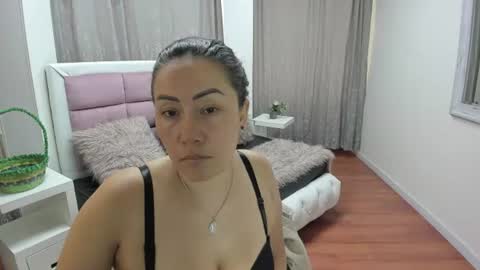 gabriela online show from 06-22-26, 04:48