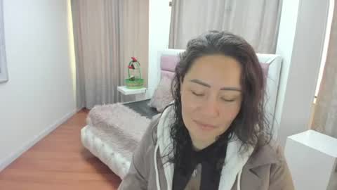 gabriela online show from 07-18-26, 03:49