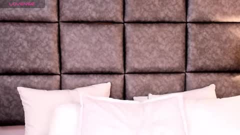     online show from 11-17-25, 03:51