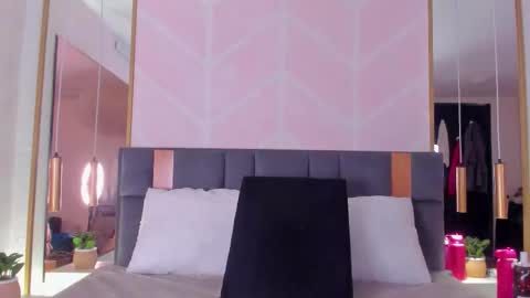 Gaby online show from 12-18-25, 08:37