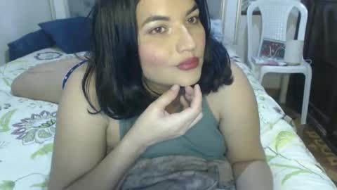 Snapshot of gabysot chatting on 05-12-26, 08:17 gabysot online show from 05-12-26, 08:17