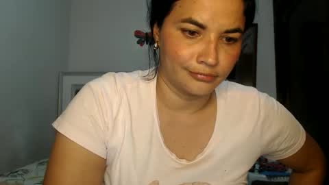 Snapshot of gabysot chatting on 05-27-26, 09:45 gabysot online show from 05-27-26, 09:45
