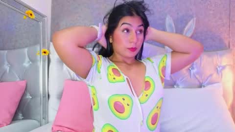 Snapshot of gabyttaylor chatting on 10-23-25, 03:50 GABYTAYLOR online show from 10-23-25, 03:50