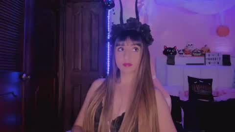 Snapshot of gabyye_capprins chatting on 10-09-25, 12:30 gabyye capprins online show from 10-09-25, 12:30