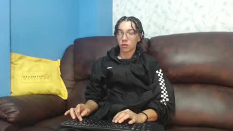 Snapshot of gadiel_sex chatting on 02-06-25, 12:16 gadiel_sex online show from 02-06-25, 12:16