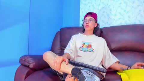 Snapshot of gadiel_sex chatting on 02-27-25, 07:04 gadiel_sex online show from 02-27-25, 07:04