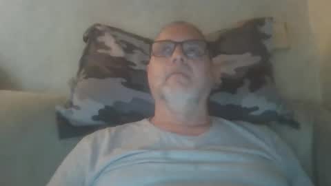 Snapshot of gadude45 chatting on 05-10-26, 01:05 gadude45 online show from 05-10-26, 01:05