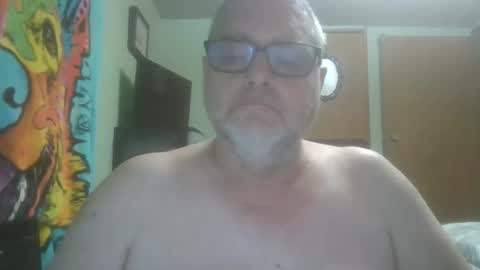 Snapshot of gadude45 chatting on 05-19-26, 01:56 gadude45 online show from 05-19-26, 01:56