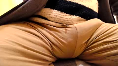 Snapshot of gae89tano chatting on 03-10-25, 10:13 gae89tano online show from 03-10-25, 10:13