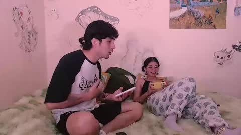 Snapshot of gaia_16 chatting on 03-14-26, 01:12 Gaia y Clayde online show from 03-14-26, 01:12