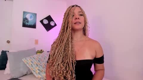 Snapshot of gaia_stonne chatting on 10-28-25, 12:19 gaia_stonne online show from 10-28-25, 12:19