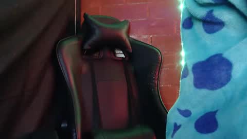 Snapshot of gakomenoshida chatting on 02-18-25, 07:19 Kate 3 online show from 02-18-25, 07:19