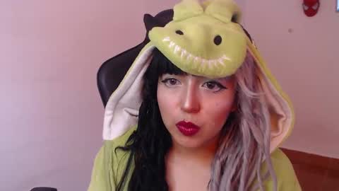 Snapshot of gakomenoshida chatting on 09-23-25, 08:12 Kate 3 online show from 09-23-25, 08:12