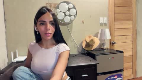 Snapshot of galileii chatting on 10-04-25, 11:19 galileii online show from 10-04-25, 11:19