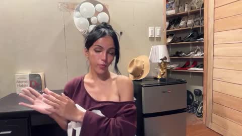 Snapshot of galileii chatting on 11-24-25, 11:32 galileii online show from 11-24-25, 11:32