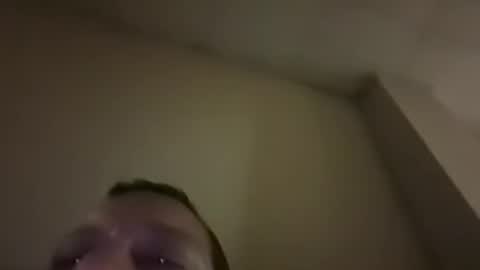 Snapshot of gallitocaliente chatting on 11-17-25, 01:44 Gallitocaliente online show from 11-17-25, 01:44