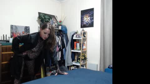 HOT  online show from 01-04-25, 10:16